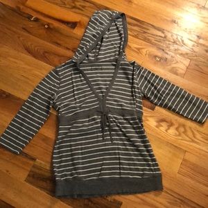 Maternity light sweater shirt with hood